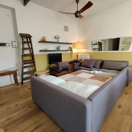 Appartamento Elegante Trilocale A Milano Esterno foto