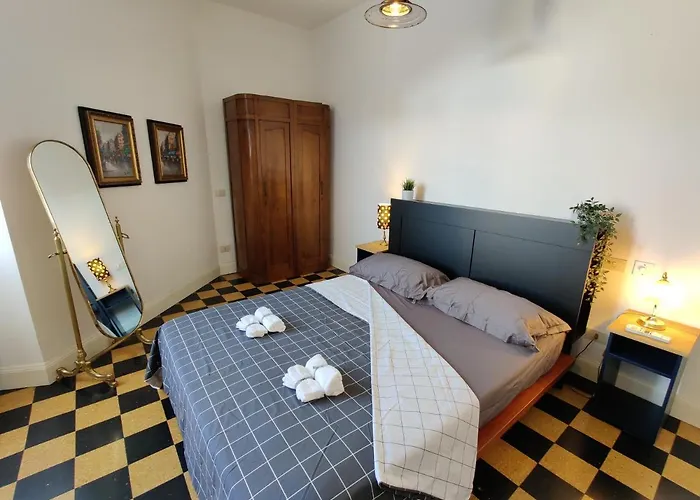 Elegante Trilocale A Milano